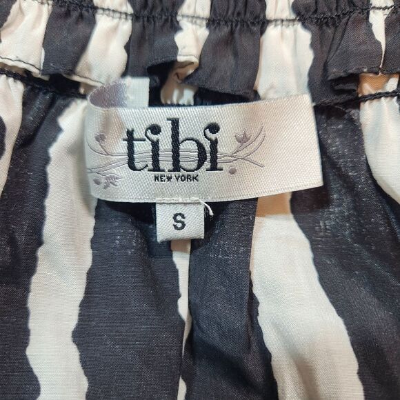 Tibi Top Silk‎ Smocked Off The Shoulder Short Sleeve Flowy Tribal Black White S - Picture 8 of 10